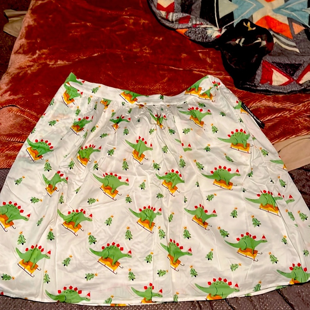 Modcloth Xmas dinosaur skirt 1X